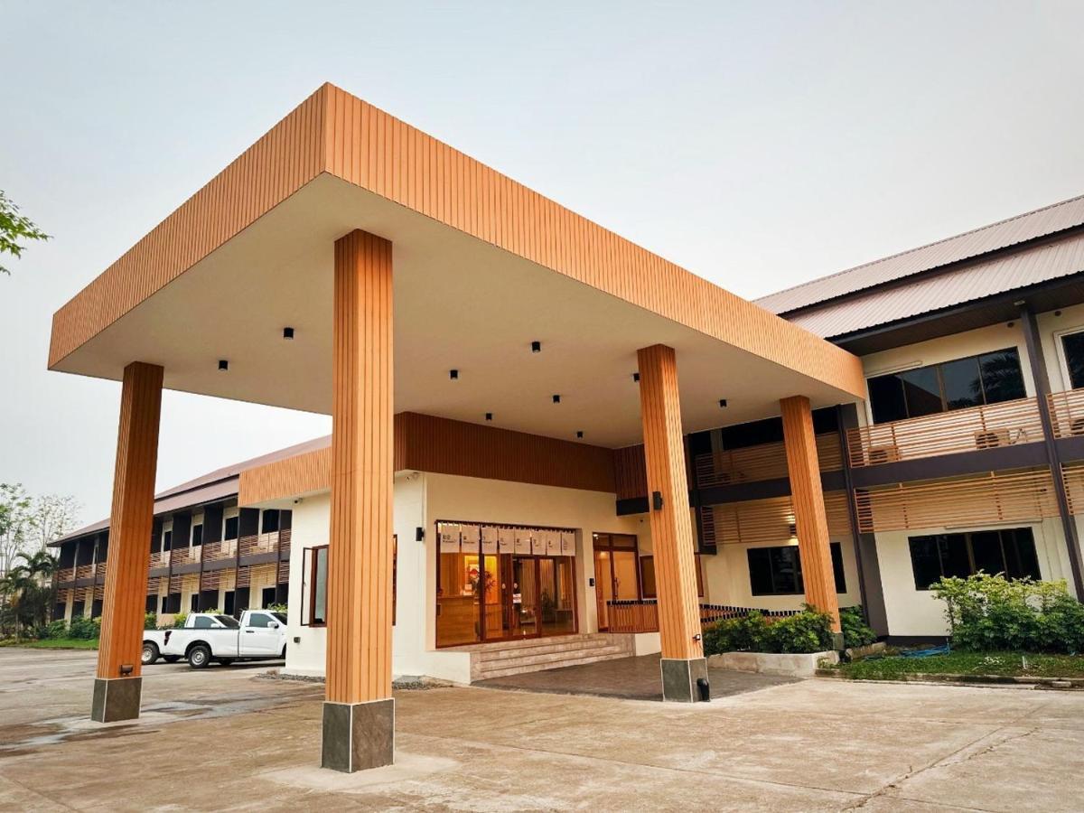 Kinnotel Phrae Extérieur photo