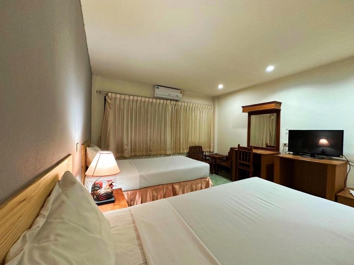Kinnotel Phrae Extérieur photo