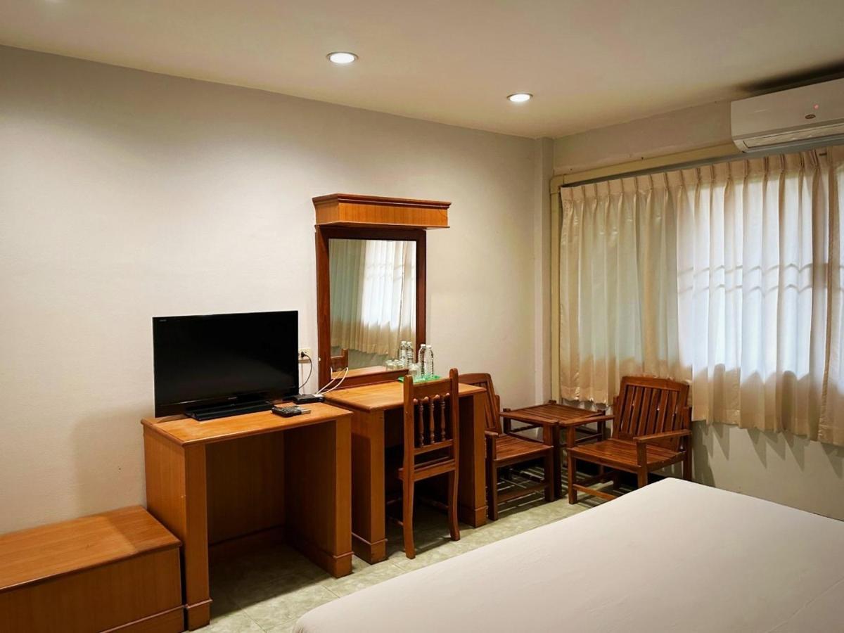Kinnotel Phrae Extérieur photo