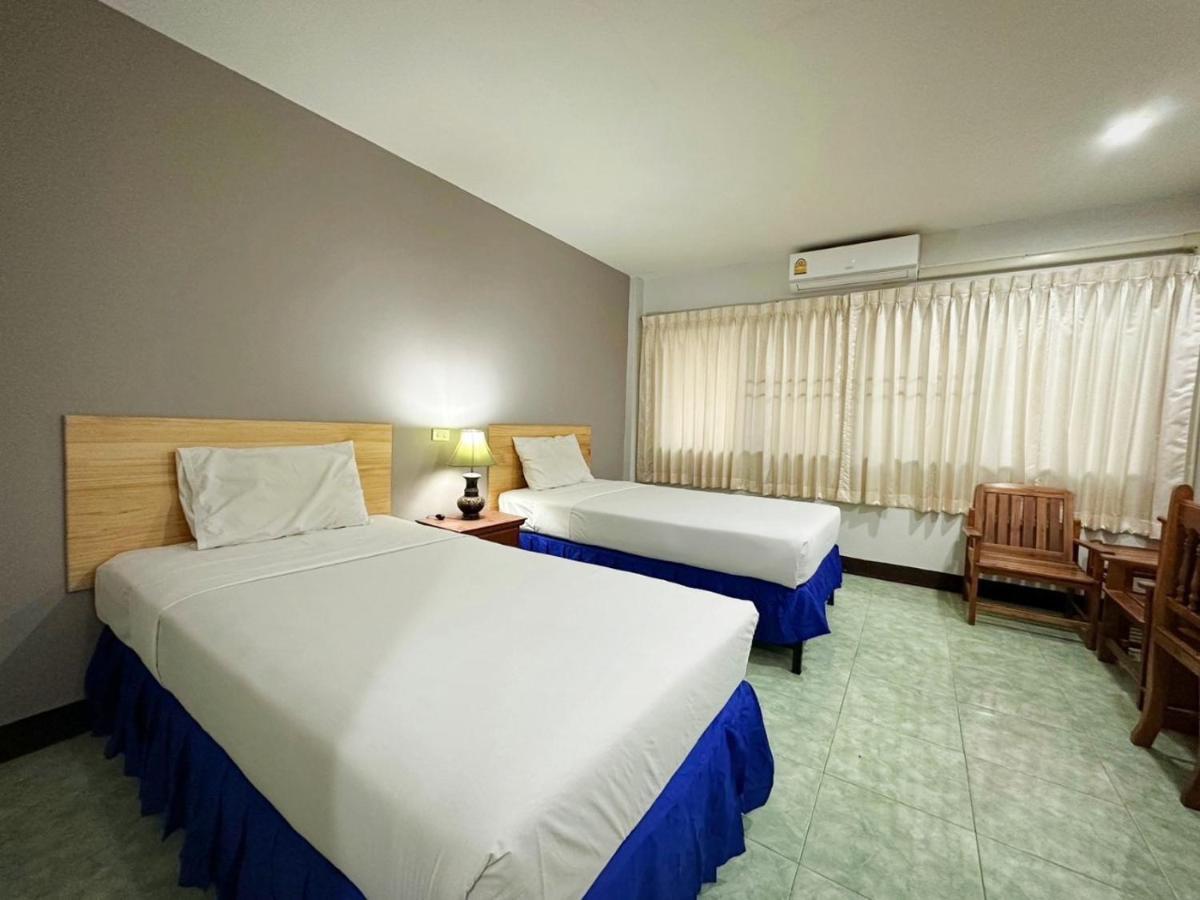 Kinnotel Phrae Extérieur photo