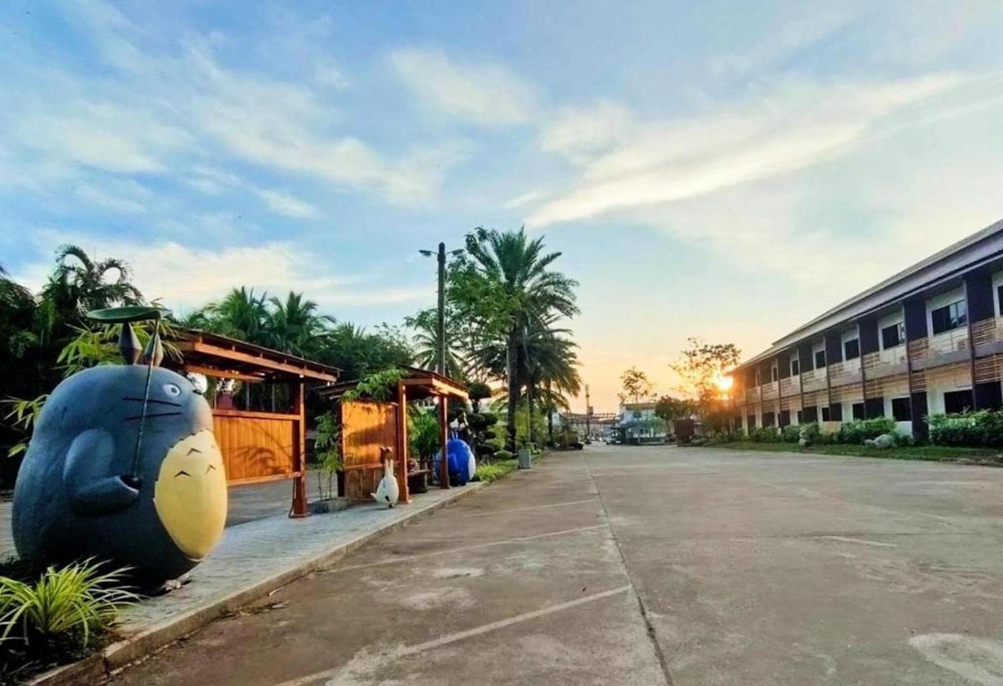 Kinnotel Phrae Extérieur photo