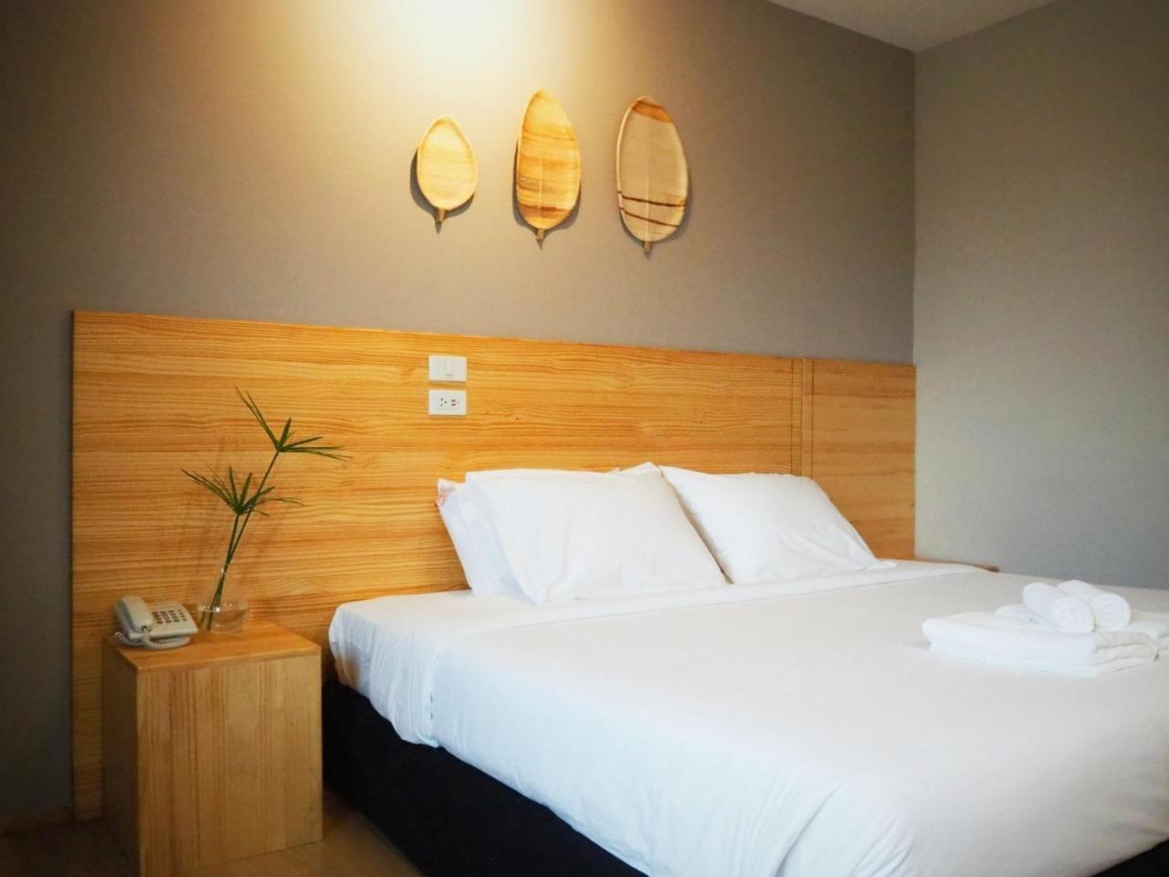 Kinnotel Phrae Extérieur photo