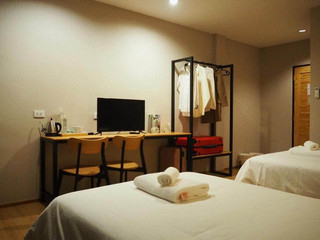 Kinnotel Phrae Extérieur photo